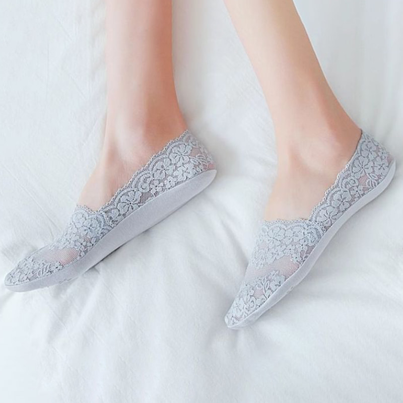 Lace Boat Socks for Women in Spring and Summer, Thin, Low Cut, Shallow Mouth Invisible Socks, Silicone Anti Slip
